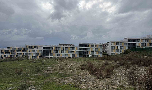 Serdivan'da Kapatılan Rezidansla İlgili Yönetimden Açıklama: "Yurt Değil, Konut"