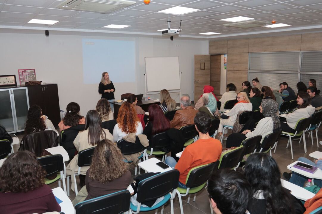 Serdivan'da Yazma Atölyesi büyük ilgi görüyor