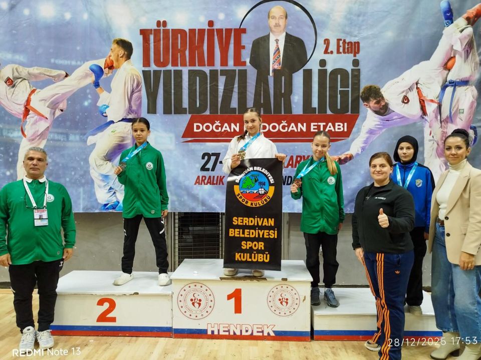 Serdivanlı karatecilerden Türkiye Premier Ligi’nde madalya yağmuru
