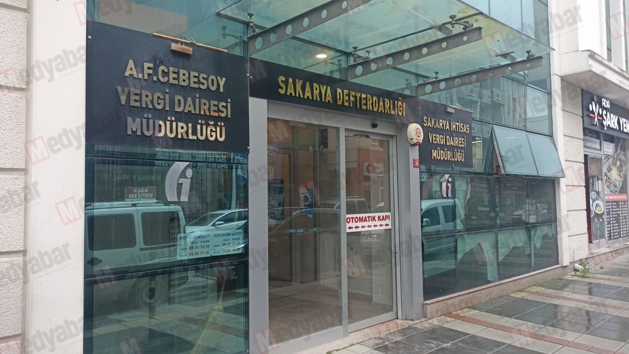 SGK ve Maliyeden borçlara büyük takip! Sakarya'daki vergi dairelerinde yıl sonu hareketliliği