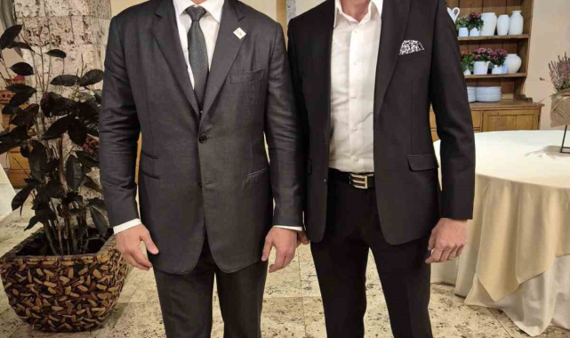 Suat Hekimoğlu, World Boxing başkanlık seçimleri için Roma'da