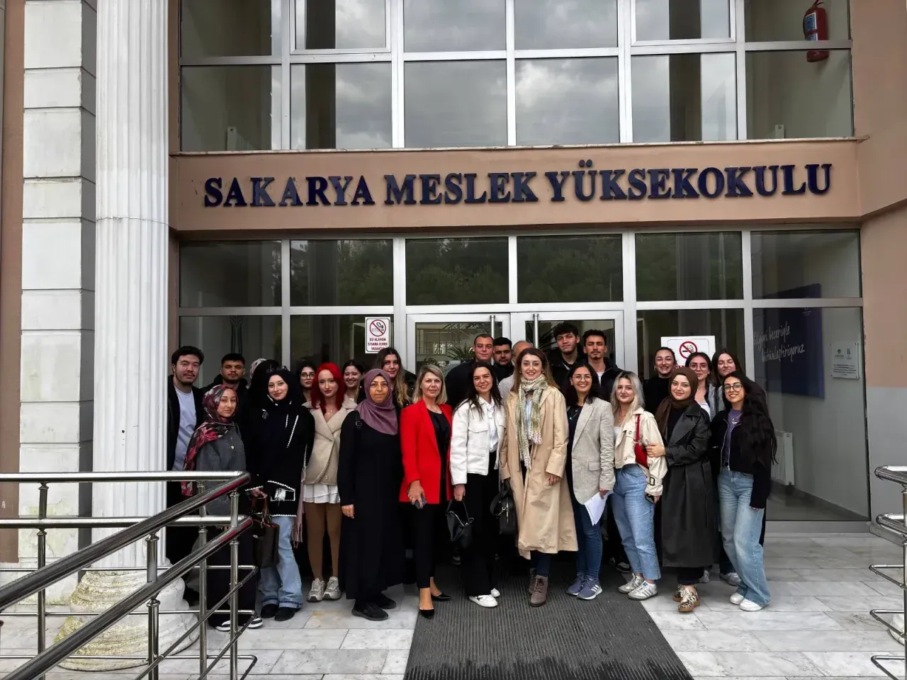 Sürdürülebilir bir gelecek için kentsel atık yönetimi dersi