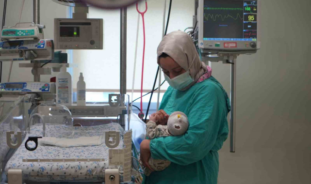 Suriye'den Türkiye'ye 'Hamit' bebek için yaşam yolu: Kalp damarları ters doğmuştu, 4,5 saatlik başarılı operasyon