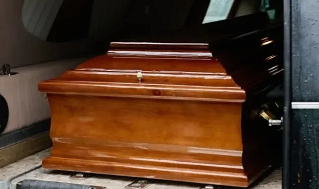 Tabuttan Ses Geldi: Ölü Sanılan Kadın Hayata Döndü!