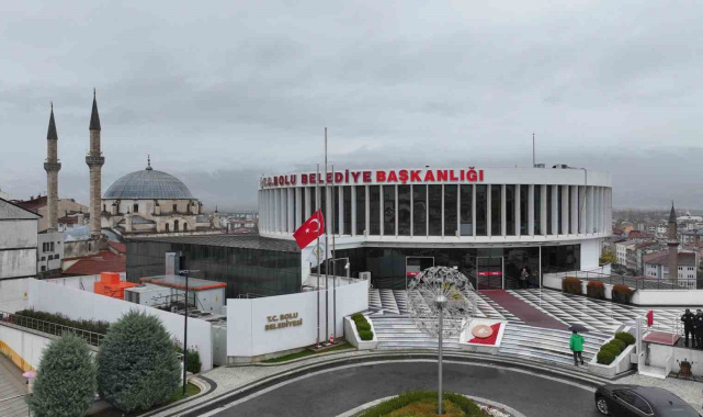 Tanju Özcan: "Bolu'da 3 gün boyunca tüm eğlence etkinlikleri iptal edildi"