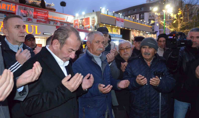 Tanju Özcan umre yolculuğuna dualarla uğurlandı