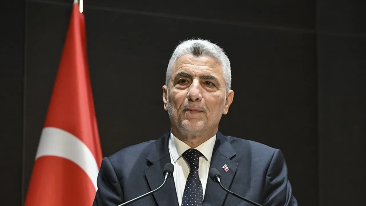 Ticaret Bakanı Bolat: Enflasyon hedeflerinden taviz vermeden üretici ve tüketiciyi gözetecek tedbirlere devam edilecek