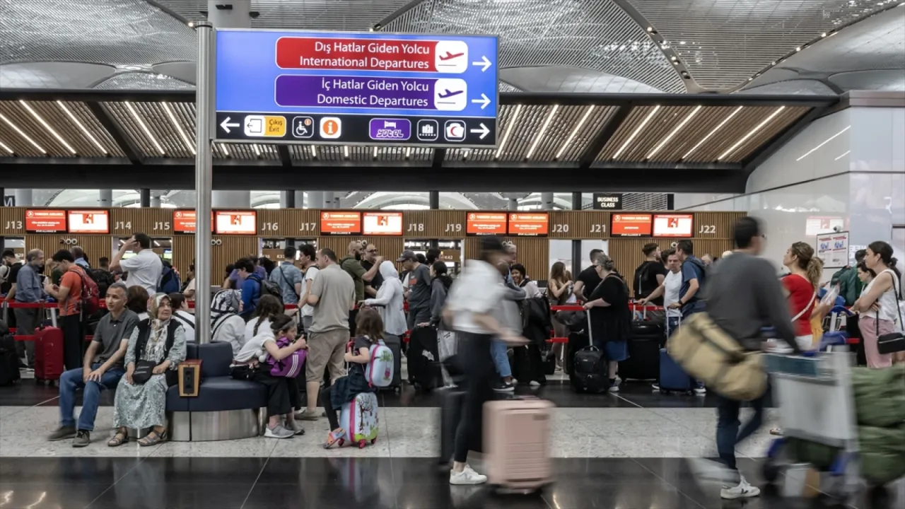 Türkiye genelindeki havalimanları 11 ayda 229,7 milyon yolcuya hizmet verdi