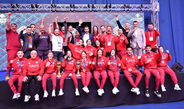 U23 Avrupa Boks Şampiyonası'nda millilerden tarihi zafer