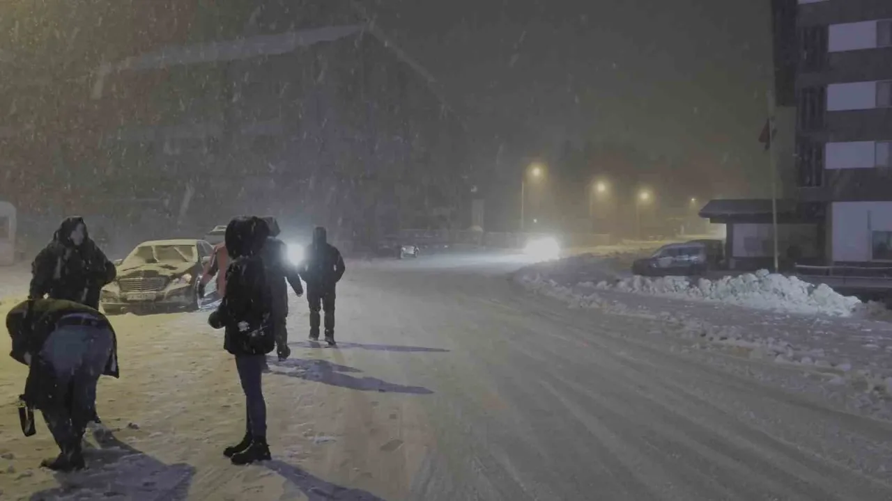 Uludağ’da yoğun kar etkisi
