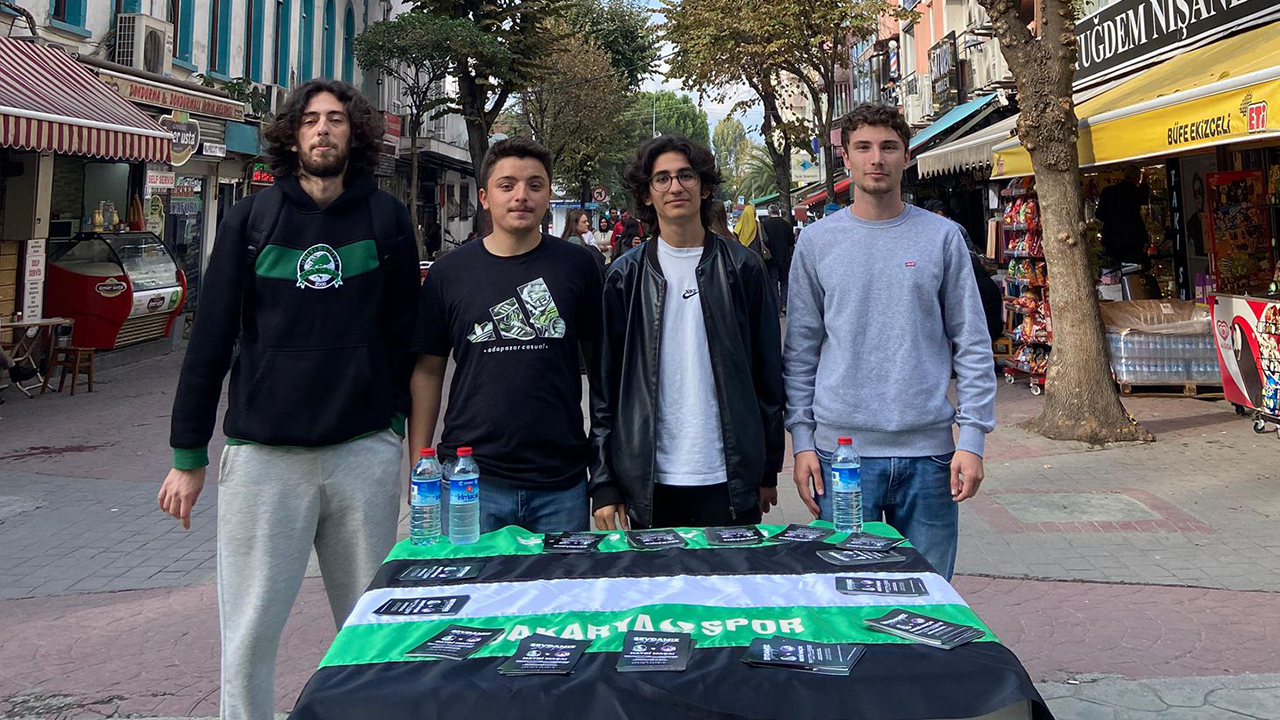Üniversiteli Tatangalar, Çark Caddesi'nde stant kurdu!