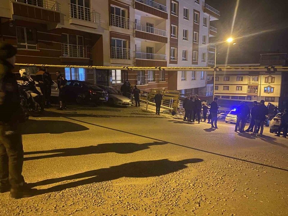 Uyuşturucu operasyonu sırasında çatışma: 1 polis, 1 şüpheli yaralı