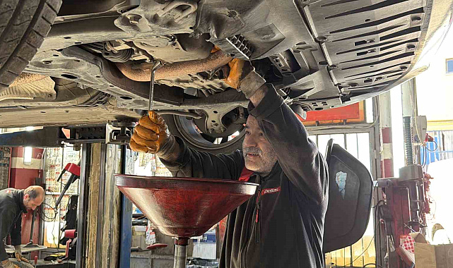 Uzmandan sürücülere kış uyarısı: "Lastik, akü ve antifrizi kontrol ettirin"