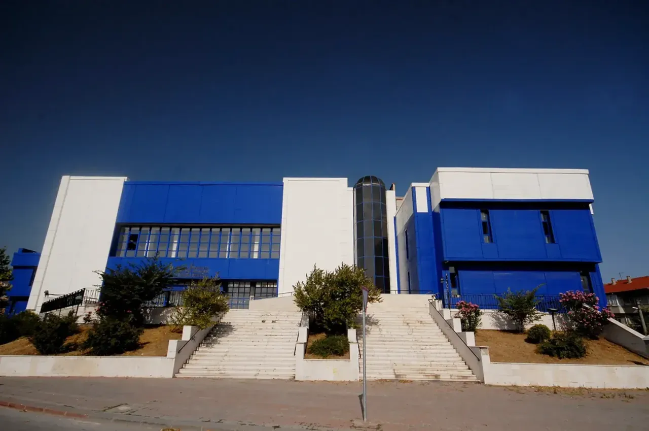 Yeni yapılacak kültür merkezine aynı isim verilecek mi? Ahmet Faik Abasıyanık kimdir? İşte merak edilenler..