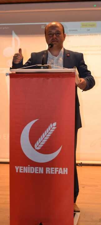 Yeniden Refah’ta kriz büyüyor! Parti içi meseleler şova dönüştü diyerek istifa etti!