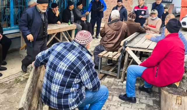 Yığılca'da ziraat mühendisleri sahada