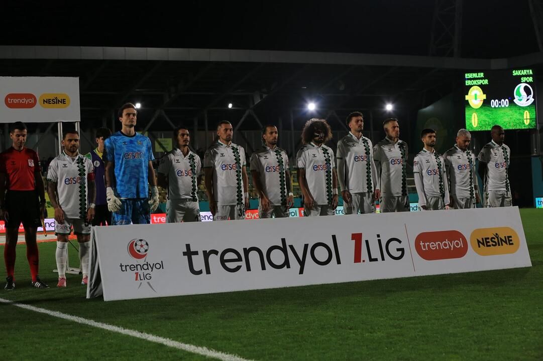 Yıldız isim İstanbul'da penaltı kaçırdı!