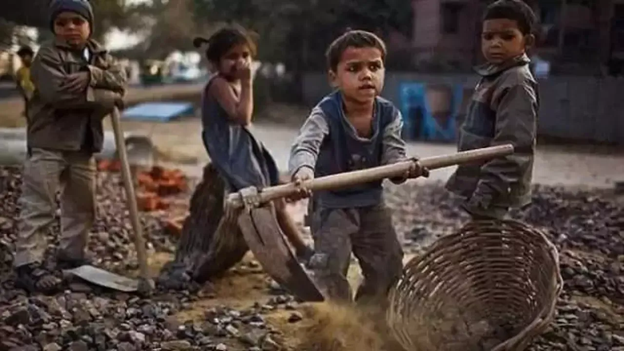 Yoksulluk çocukları tehdit ediyor, 2025 sonunda 195 bin çocuğun ailesinden ayrılma riski var