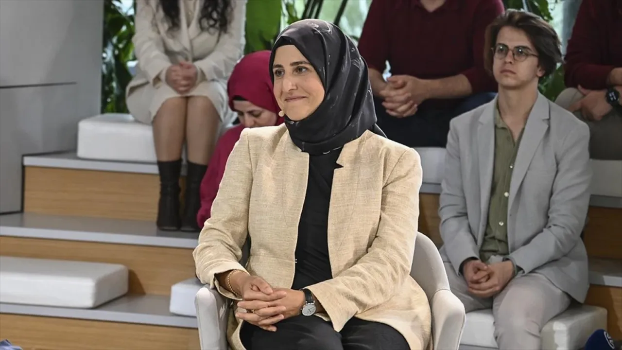 Yönetmen ve senarist Belkıs Bayrak, AA'nın Sinema Atölyesi'ne konuk oldu: